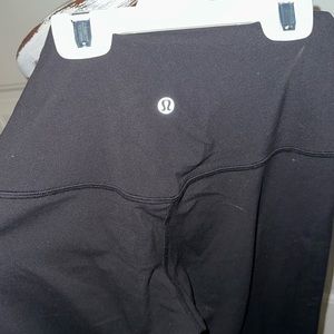 Perfect high waisted black align lululemon leggings. 28 inch length.